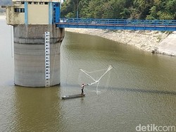 Debit Air Waduk Pacal Bojonegoro Menyusut Imbas Kemarau Panjang