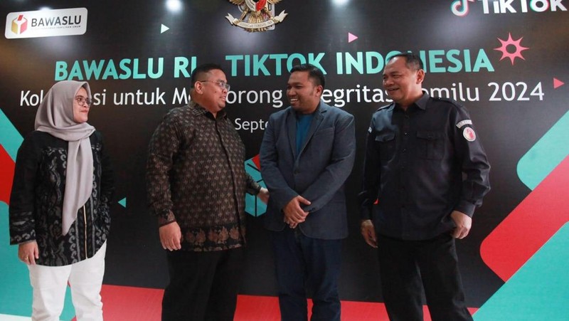 Saat pemilu 2019 lalu, peredaran berita hoaks sangat masif, sehingga menurunkan tingkat kepercayaan publik kepada KPU dan Bawaslu selaku penyelenggara pemilu.