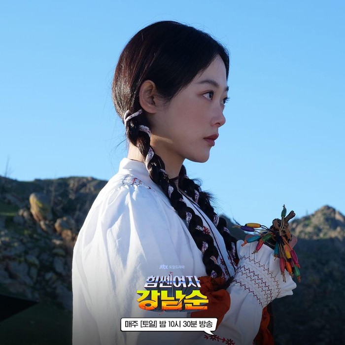 Lee Yoo Mi di Strong Girl Nam Soon (2023)