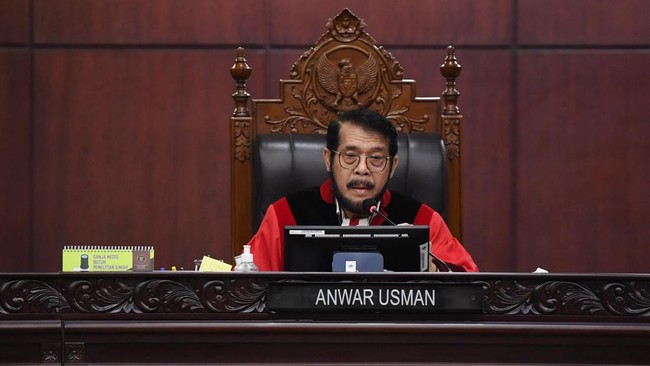 Fasilitas Ketua MK Masih Dinikmati Anwar Usman Usai Pensiun