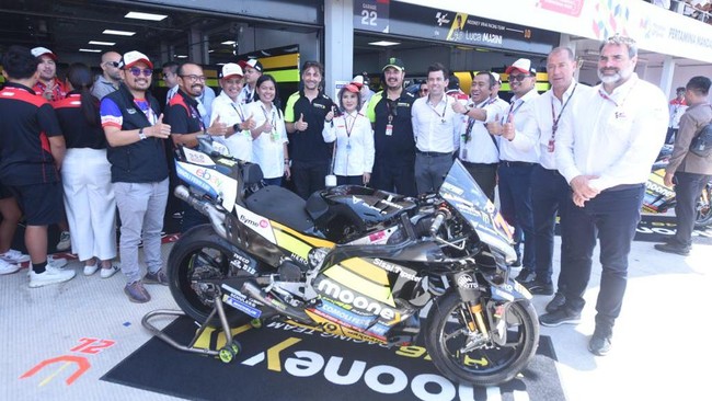 Direktur Utama PT Pertamina (Persero) Nicke Widyawati mengungkapkan kepuasan salah satu tim VR46 usai balapan MotoGP Mandalika Pertamina Grand Prix 2023.