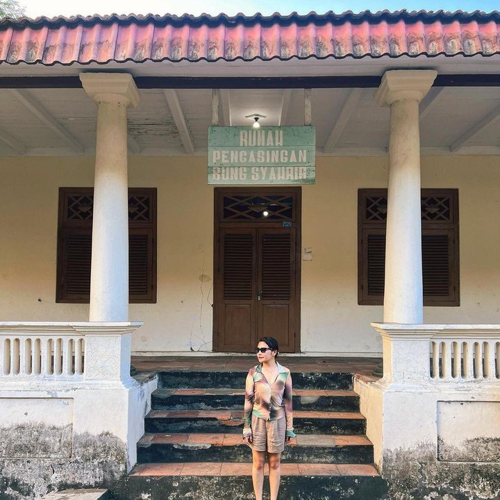 <p>Artis cantik Prilly Latuconsina baru saja merayakan ulang tahunnya yang ke-27, Bunda. Perempuan yang lahir pada 15 Oktober 1996 ini pun mengunggah potretnya pada laman Instagram. (Foto: Instagram: @prillylatuconsina96)</p>