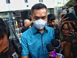 Suami Zaskia Gotik Irit Bicara Usai Diperiksa KPK