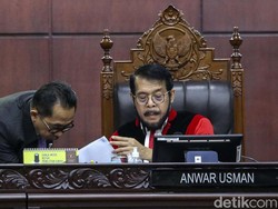 Tok! MK Tolak Gugatan Batas Maksimal Usia Capres/Cawapres