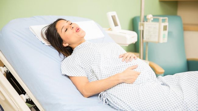 Appendicitis During Pregnancy: Symptoms, Diagnosis, and Treatment