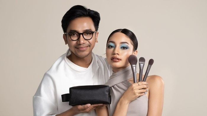 Kolaborasi Terbaru AERIS X Bubah Alfian 2.0 Hadirkan 12 Jenis Makeup Brush