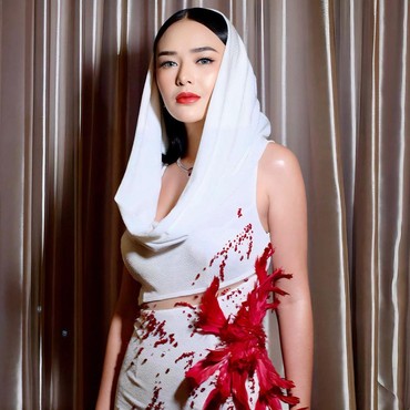 Terpopuler: Amanda Manopo Dikirimi Benda Mistis vs Pacar Alam Ganjar