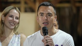 Juragan Pisang Usia 35 Tahun Terpilih Jadi Presiden Termuda Ekuador