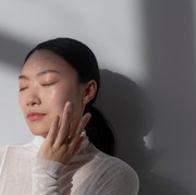 3 Langkah Skincare Harian untuk Dapatkan Tampilan Wajah Glass Skin Ala Orang Korea, Yuk Coba!