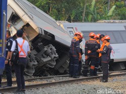 38 Perjalanan Kereta Terdampak Kecelakaan KA di Sentolo Kulon Progo