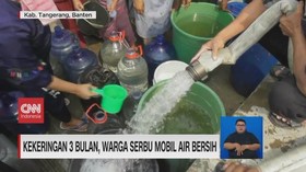 VIDEO: Kekeringan 3 Bulan, Warga Serbu Mobil Air Bersih