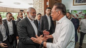 PM Anwar Ibrahim Telepon Petinggi Hamas: Malaysia Dukung Palestina