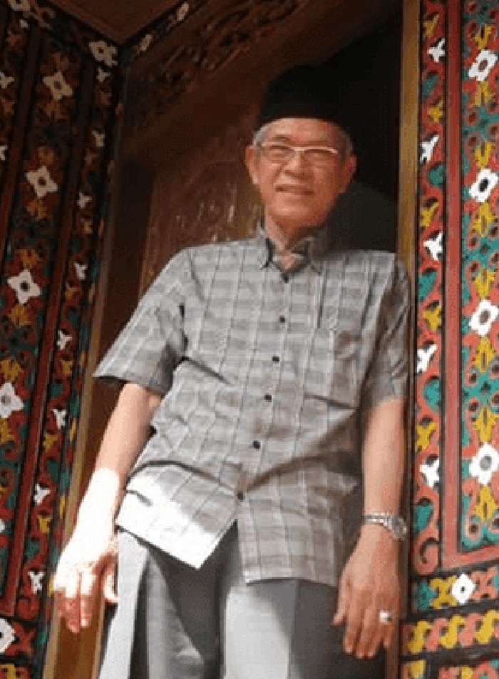 Kisah sukses H. Bustamam, pendiri RM Padang Sederhana Kisah sukses H. Bustamam, pendiri RM Padang Sederhana