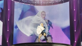 Promotor dan Manajemen Madonna Siap Hadapi Gugatan Konser Molor