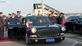 Jokowi Dijemput Mobil Mewah Kebanggaan China, Hongqi L5