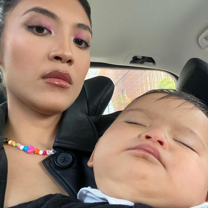<p>"Ini bayi apa boneka ya buuuu??" tanya seorang netizen dengan gemas. "Keterlaluan sih <em>gemeynaaa</em> Bebene kayak boneka," kata netizen lainnya. (Foto: Instagram: @cantitachril)</p>