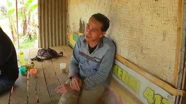 img-title Kisah Sunandar Eks Artis yang Tinggal Sendirian di Hutan Usai Ditinggal Istri