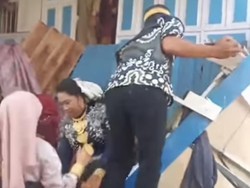 Heboh Teras Rumah Panggung Pengantin Wanita di Pangkep Ambruk Usai Ijab Kabul