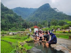Wisata Air Kali Kesek, Rekomendasi Liburan dari Sri Mulyani