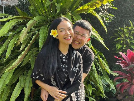 Terdeteksi Bucin, Donne Maula Rela Belajar Tenis Demi Sang Istri Yura Yunita