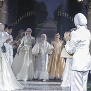 12 Tahun Berkarya, Ayu Dyah Andari Tampilkan 47 Looks di Fashion Show 