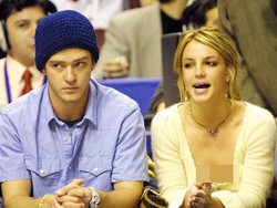 Britney Spears Diputusin Justin Timberlake Lewat SMS Setelah Ngaku Selingkuh