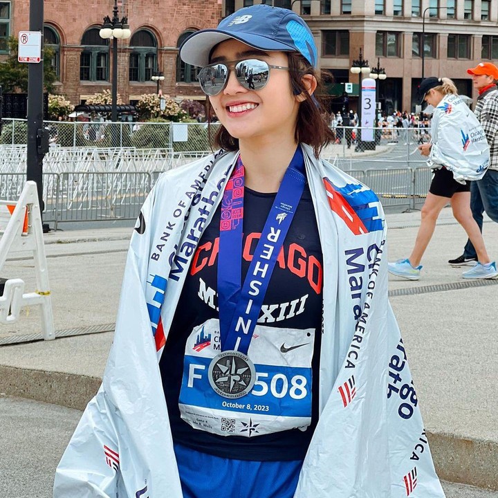 <p>Artis Febby Rastanty membagikan pengalaman berharga yang baru ia rasakan, Bunda. Beberapa waktu yang lalu, ia mengikuti lomba lari Chicago Marathon. (Foto: Instagram @febbyrastanty)<br /><br /><br /></p>