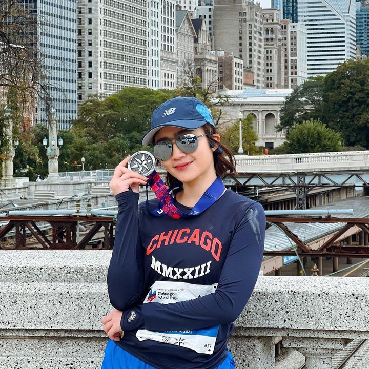 <p>Untungnya, tantangan ini bisa ia lalui sesuai dengan mulus. Kesempatan maraton di beda negara juga menjadi pengalaman menyenangkan untuk Febby. "AAAND YES I HAD SO MUCH FUN! beda negara, beda juga vibenya. Walaupun jarang liat orang indonesia, tapi disini orang yang cheering juga banyak sepanjang jalan. Bikin tambah semangat."(Foto: Instagram @febbyrastanty)<br /><br /><br /></p>