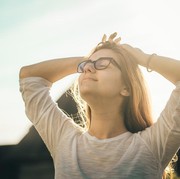 7 Kiat Menstimulasi dan Meningkatkan Kinerja Otak Usia Dewasa, Tetap Optimal Berpikir Meski Menua