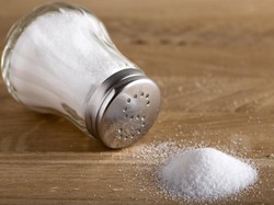 Apa Itu Smelling Salt? Begini Cara Kerja dan Efek Sampingnya