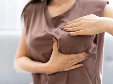 Apakah Bunda Mastitis saat Menyusui Perlu Konsumsi Antibiotik?
