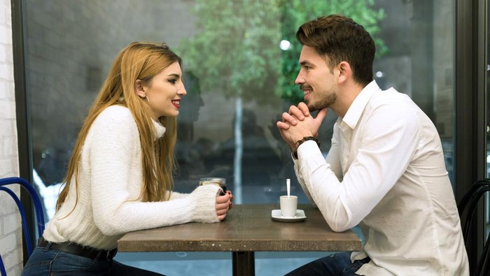 Serba-serbi Cari Jodoh Lewat Kencan Buta, Lebih Baik Dibanding Dating App?