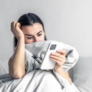 Sleep Call Ramai di Kalangan Gen Z, Ternyata Punya 3 Dampak Bahaya Ini Beauties!