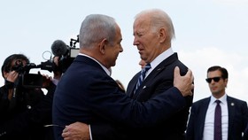 Biden Blak-blakan Mengaku Zionis saat Perayaan Yahudi Hanukkah