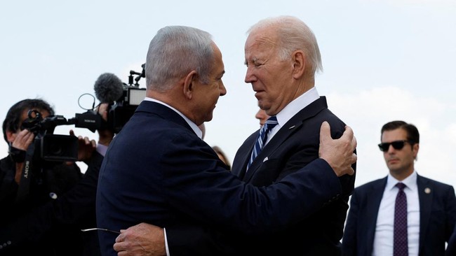Presiden Amerika Serikat Joe Biden mengaku dirinya Zionis saat tengah memperingati Hanukkah di Gedung Putih, Senin (11/12).