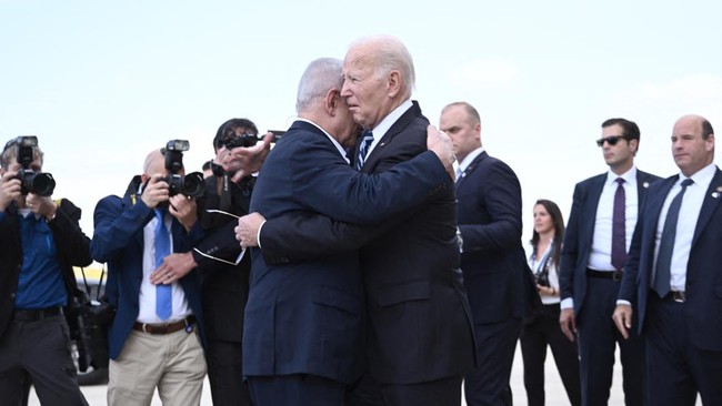 Biden menyebut insiden serangan di rumah sakit Gaza dilakukan kelompok lain dan bukan militer Israel.
