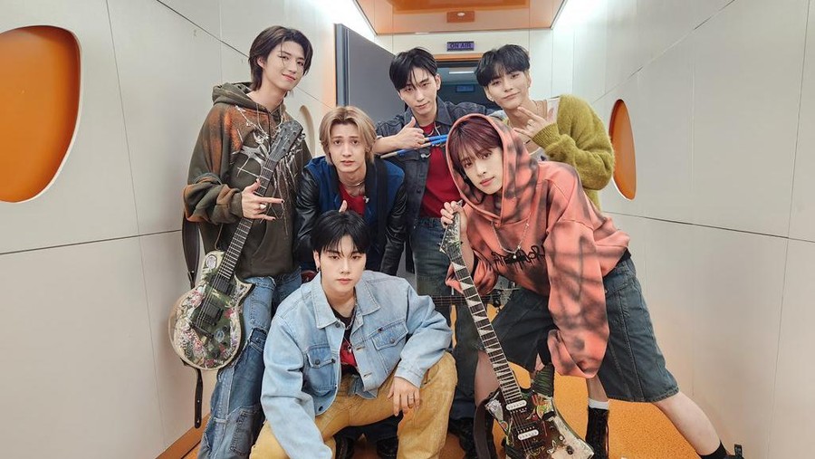 Lirik Lagu Break the Brake Xdinary Heroes