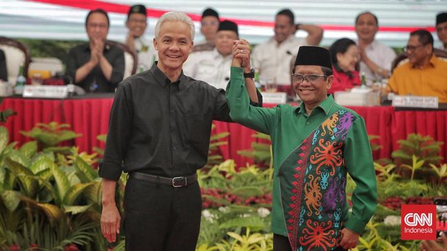 Menengok Corak Batik Mahfud saat Diumumkan Sah Jadi Bacawapres Ganjar