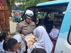 Cegah Kejahatan terhadap Anak, Polisi Keliling SD di Bogor Beri Edukasi