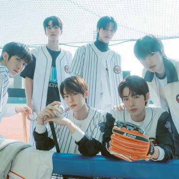 Lirik Lagu Hands Up - NCT New Team