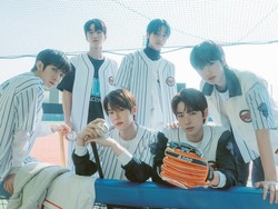 Lirik Lagu Hands Up - NCT New Team