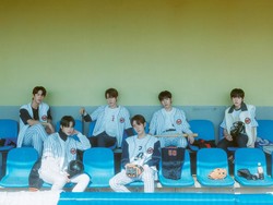 Lirik Lagu Terjemahan Hands Up - NCT New Team