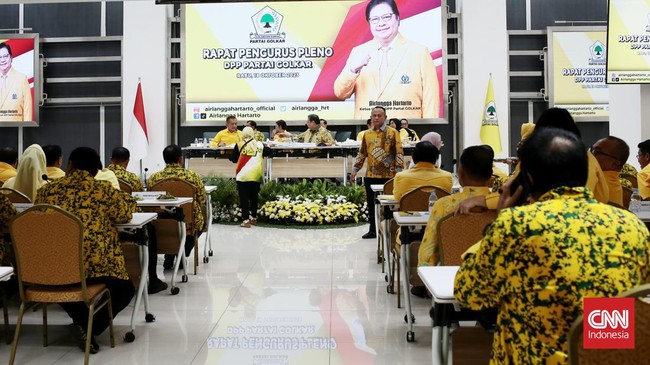 Sekretaris DPD Golkar Kota Solo, Taufiqurrahman mengatakan sinyal-sinyal bergabungnya Gibran ke partainya cukup kuat.