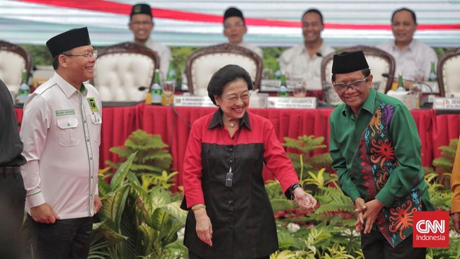 Ketua Umum PDIP Megawati Soekarnoputri disebut telah merestui Mahfud MD meninggalkan jabatan Menko Polhukam di Kabinet Indonesia Maju.
