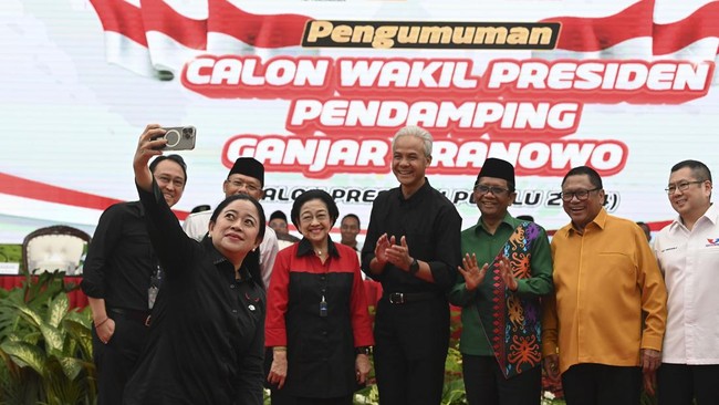 Bukan hanya ditemani keluarganya, Megawati akan didampingi bakal capres-cawapres Ganjar Pranowo dan Mahfud MD berziarah ke makam Bung Karno.