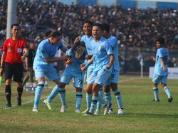 Persela Ingin Beri Kemenangan Sebelum Stadion Surajaya Dibongkar