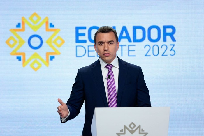 Ecuadorean presidential candidate Daniel Noboa speaks at a televised debate next to Ecuadorean presidential candidate Luisa Gonzalez (not pictured) ahead of an October run-off, in Quito, Ecuador, in this handout picture distributed to Reuters on October 1, 2023. The National Electoral Council (CNE)/Handout via REUTERS THIS IMAGE HAS BEEN SUPPLIED BY A THIRD PARTY. NO RESALES. NO ARCHIVES