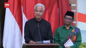 VIDEO: Duet Bareng Mahfud MD, Ganjar: Kami Mohon Doa Restu, Kami Siap!