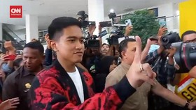 VIDEO: Momen Kaesang PSI Bertandang ke Markas Golkar