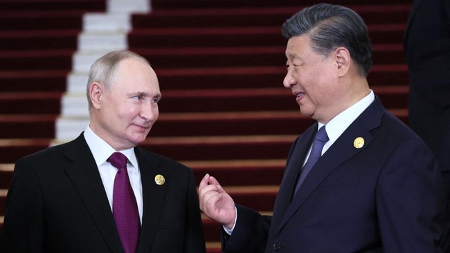 Presiden Rusia Vladimir Putin sekali lagi menyambut baik upaya China yang hendak membantu menyelesaikan konflik di Ukraina.
